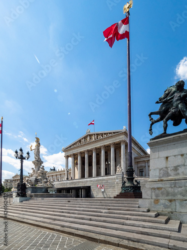 Photography Austria, vienna, 2016, Jul, 10th Parliament with the Pallas Athene fountain, inn