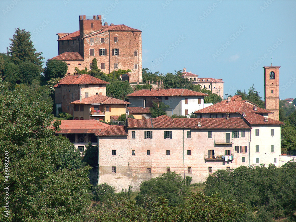 the medieval castles of Piedmont are very beautiful with brick fortifications, towers and lace and full of battlements.