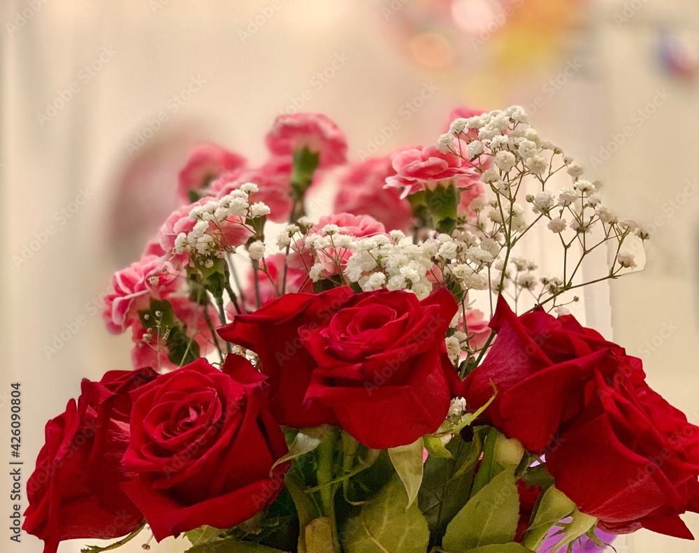 Fototapeta premium bouquet of red roses