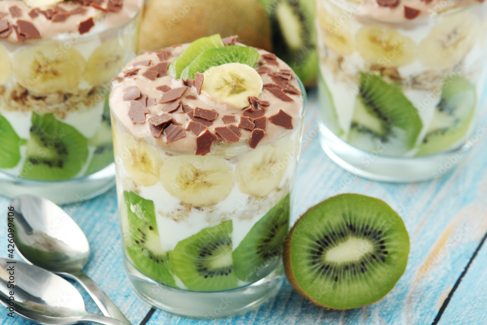 Trifle desserts with bananas, kiwi and yogurt Trifle desserts with bananas, kiwi and yogurt