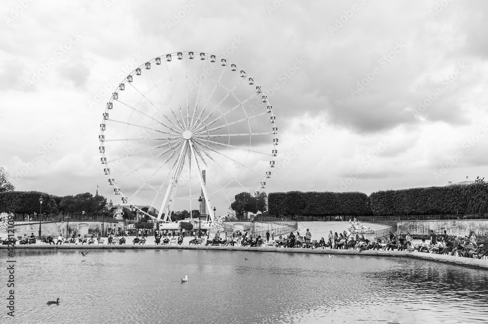 Grande roue et jardin des Tuileries. Paris