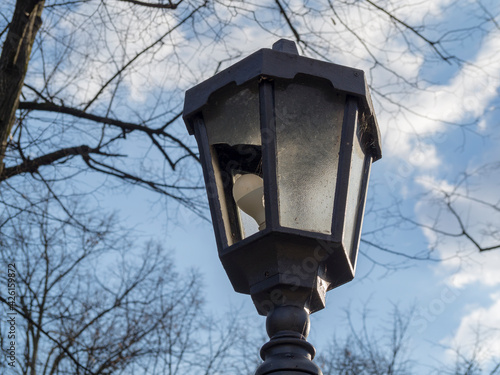 Wallpaper Mural Broken street lamp Torontodigital.ca