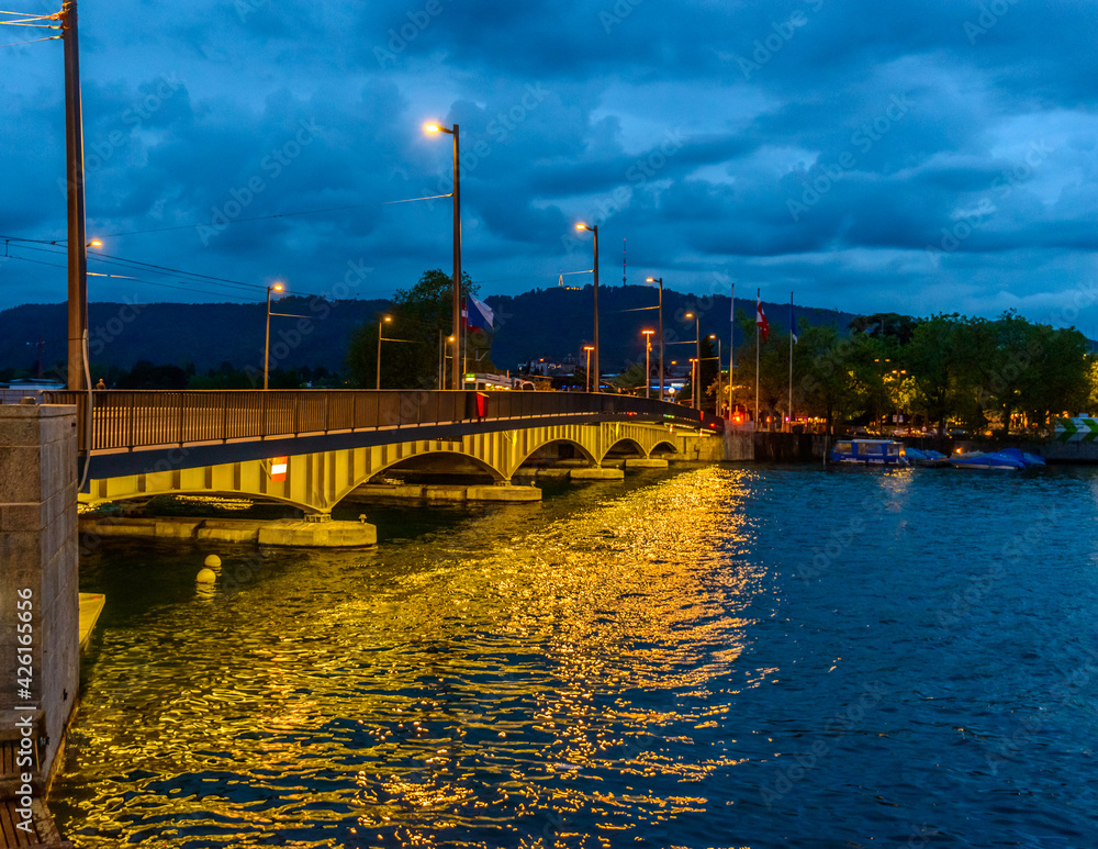 Obraz premium Night view of historic Zurich city center on summer, Canton of Zurich, Switzerland.