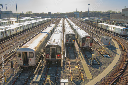 Wallpaper Mural subway newyork city,usa Torontodigital.ca