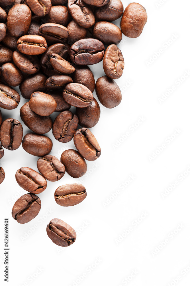 Naklejka premium Coffee beans on white background