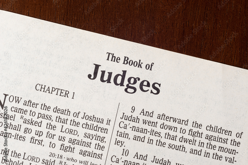 Obraz premium The Book of Judges Title Page Close-Up