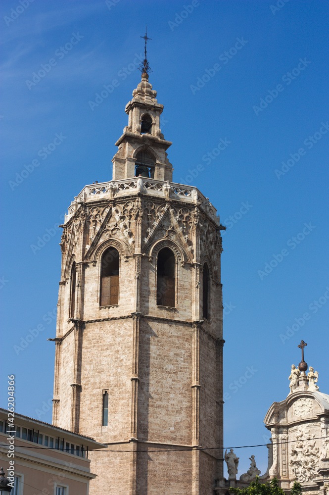 Image of the Miguelete tower, in the city of Valencia, Spain