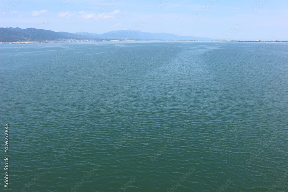 琵琶湖湖面の模様