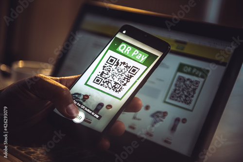 Mobile phone with QR pay app