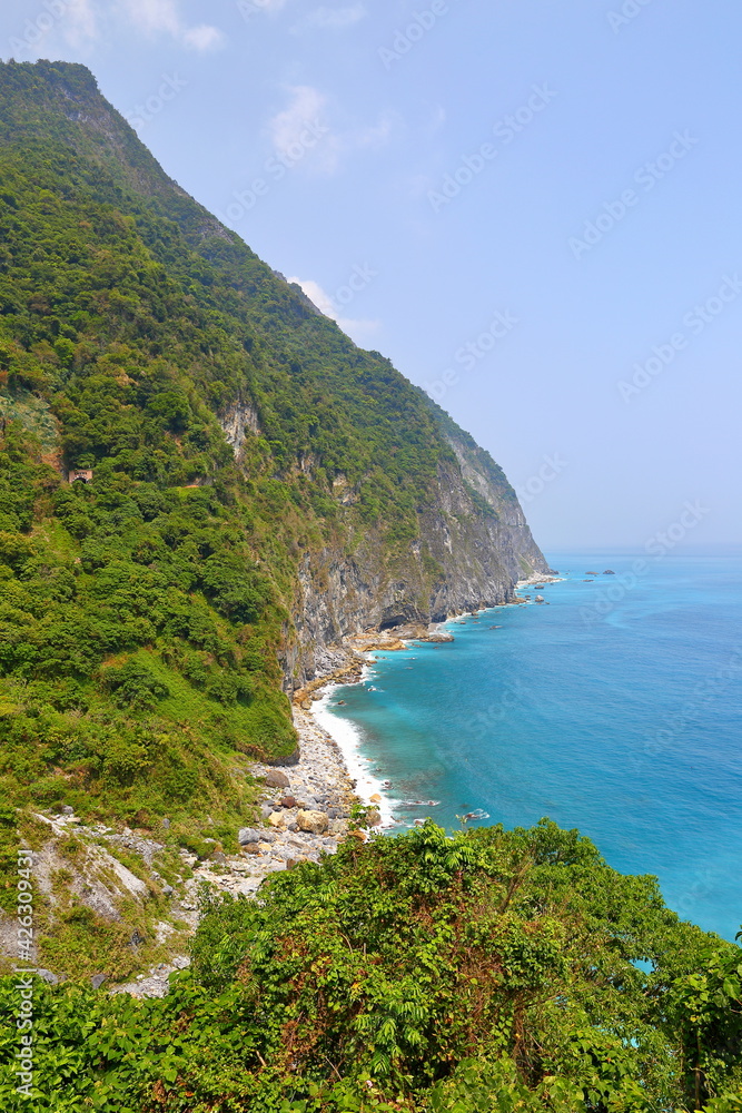 Fototapeta premium View of Qingshui Cliff, parts of Taroko National Park, located at Hualien, eastern Taiwan
