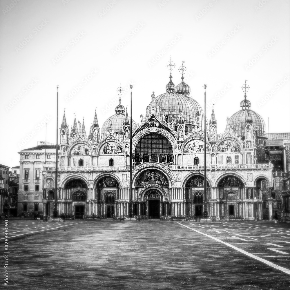 Black and white picture of Basilica of Saint Mark and San Marco Square
