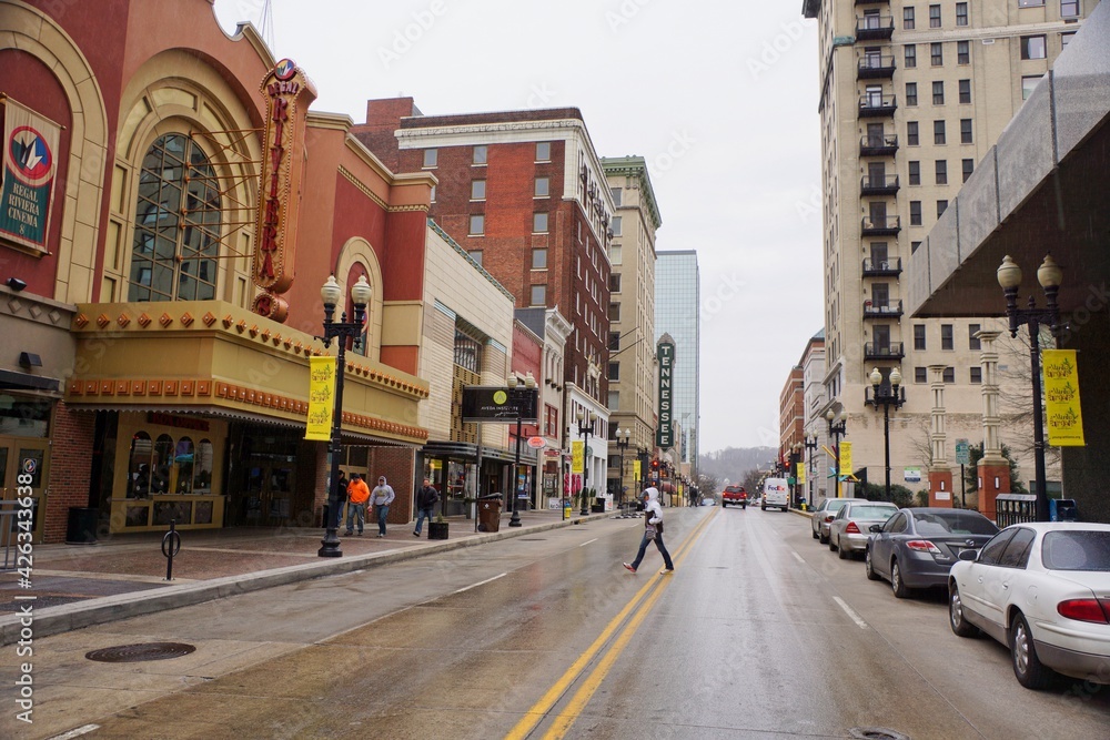 Fototapeta premium Knoxville USA - 16 February 2015 - Downtown Knoxville street scene