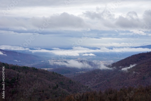 Cloudy day in Shenandoah National Park in Virginia USA © Bennekom