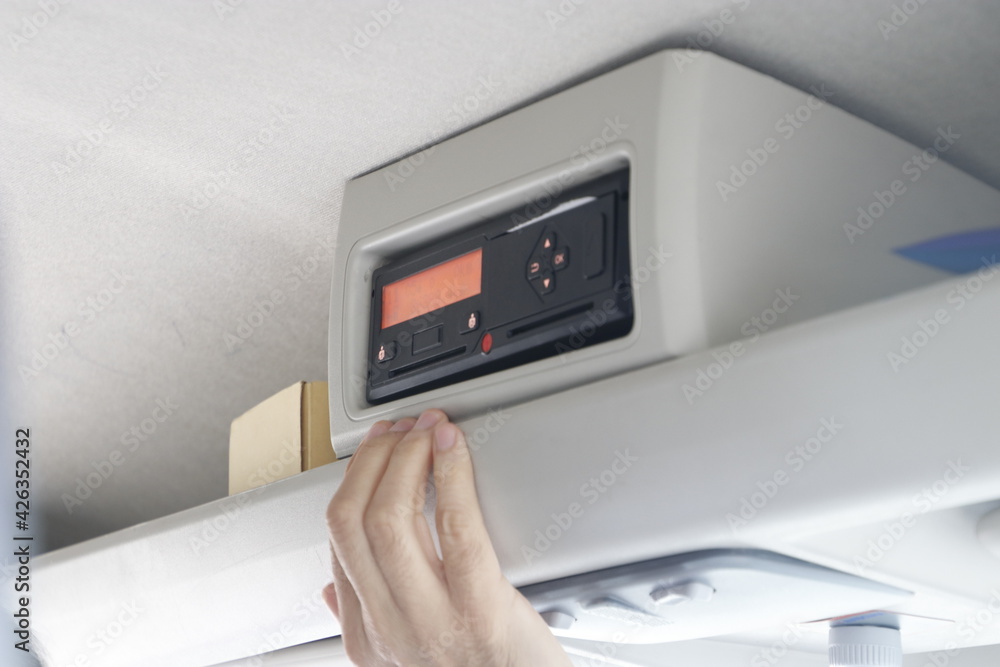 Checking the tachograph of a vehicle Checking the tachograph of a vehicle