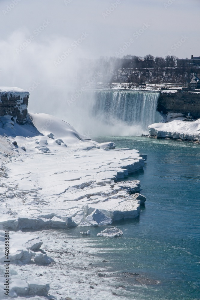 Obraz premium Niagara Falls New York in winter