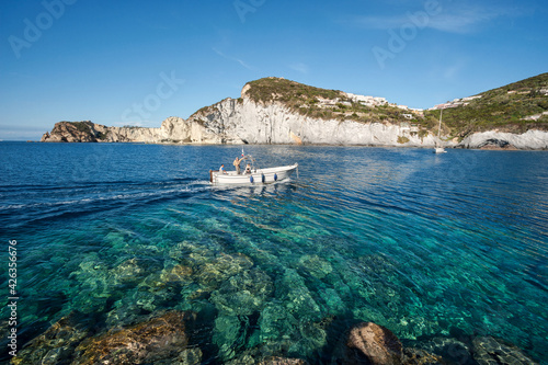 Cuadro en lienzo Ponza, Pontine Islands, Latina district, Latium, Lazio, Italy, Europe, National