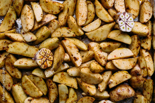 Garlic baked potatoes