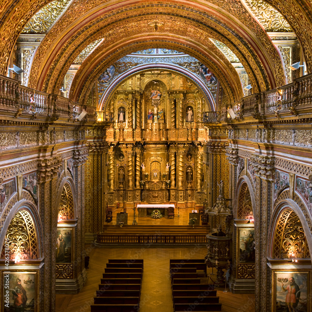 Fototapeta premium Interior of La Compania Jesuit Church - Quito - Ecuador