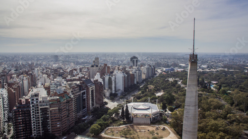 fotos a  reas tomadas desde un drone de la ciudad de C  rdoba capital  Argentina.