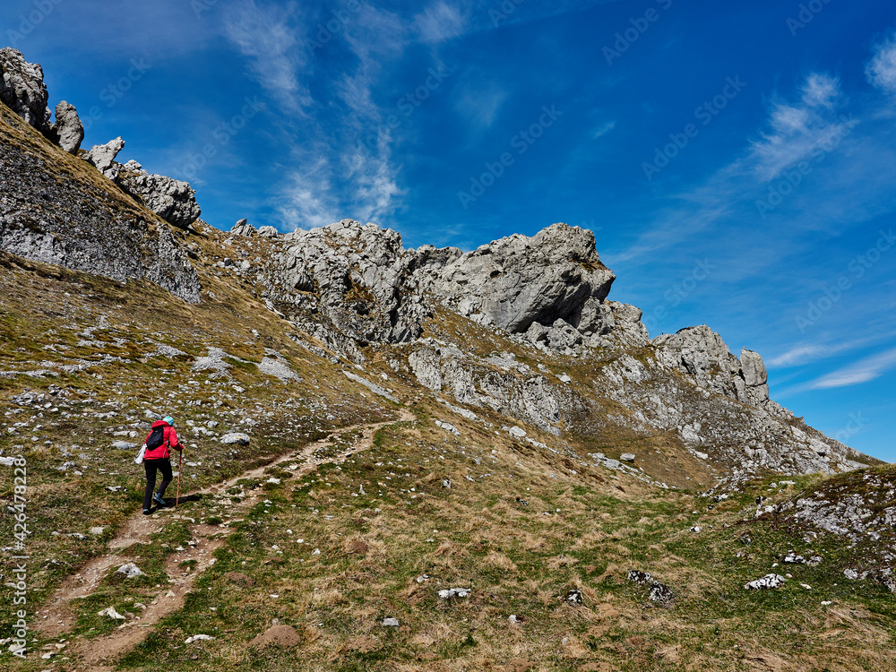 Paisajes durante la subida al Monte Aitzkorri de Zegama Paisajes durante la subida al Monte Aitzkorri de Zegama