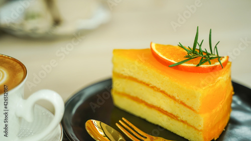 Obraz na płótnie slice of cake with tea w salonie