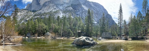 Fototapeta Naklejka Na Ścianę i Meble -  Yosemite in Spring