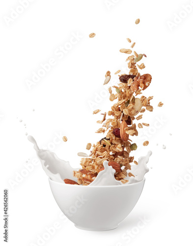 granola with milk photo
