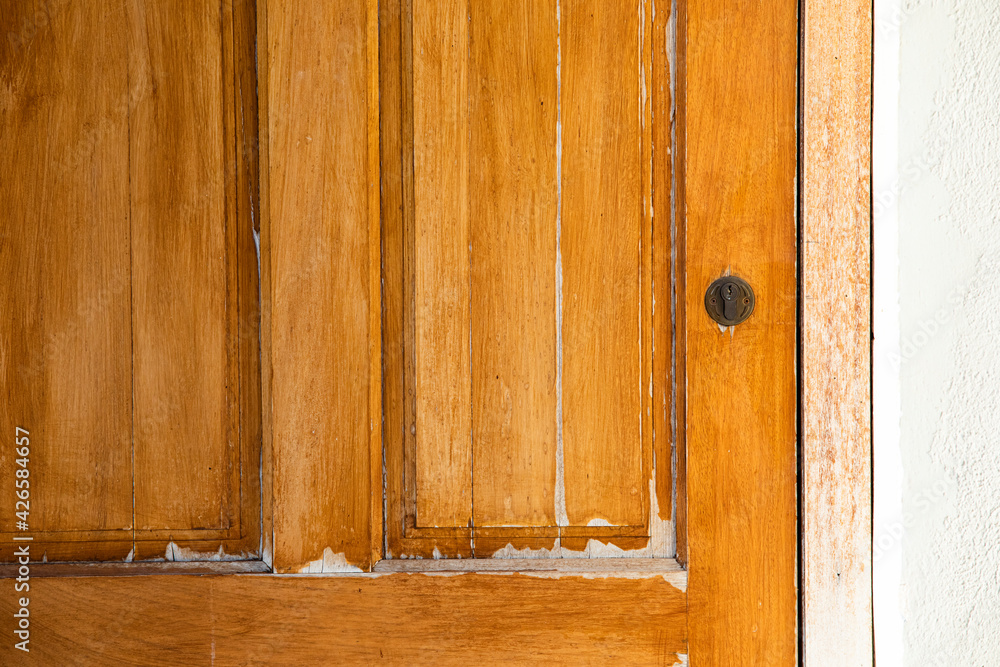 Detalle de puerta de madera Detalle de puerta de madera