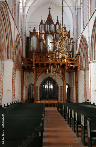 Die St. Petri Kirche in Buxtehude, Hansestadt, Niedersachsen, Deutschland, Europa -- St. Petrie church, Buxtehude, Hanseatic city, Lower Saxony, Germany, Europe