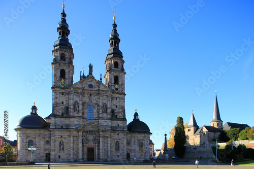 Der Dom Fulda auf dem Domplatz. Fuldaer Dom, Dom St. Salvator, Fulda, Hessen, Deutschland, Europa -- The Fulda Cathedral on the Domplatz. Fulda Cathedral, St. Salvator Cathedral, Fulda, Hesse, German