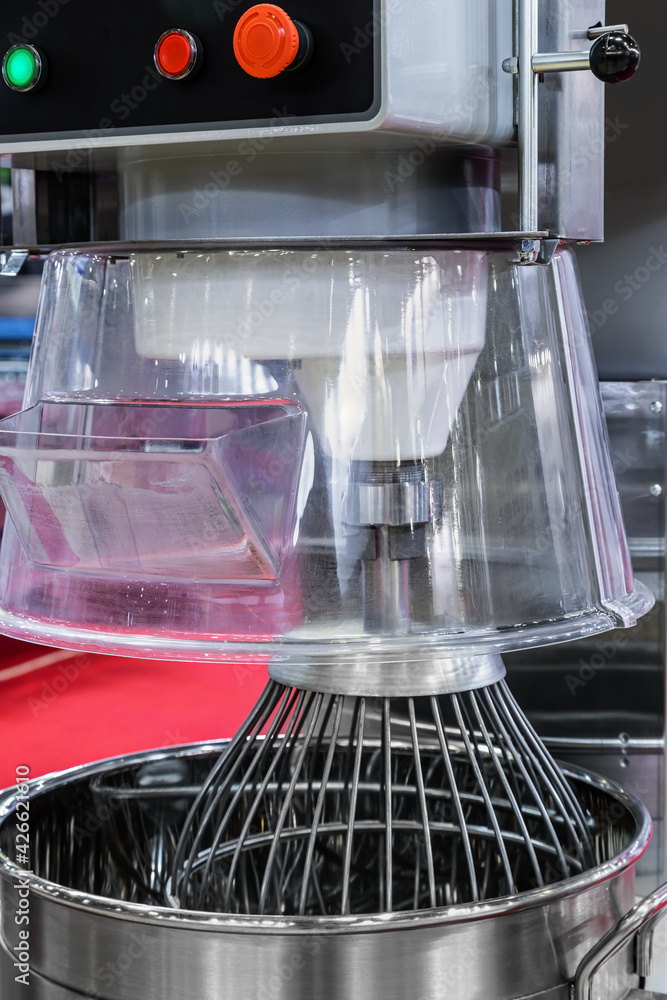 planetary mixer for making dough in the bakery or confectionery industry