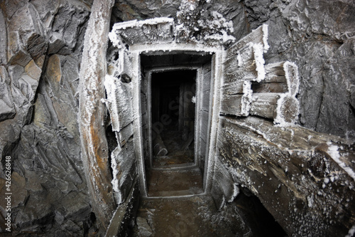 abandoned tunnels in the mine © Дмитрий Солодянкин