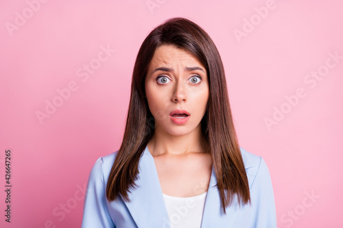 Εκτύπωση καμβά Portrait of young beautiful shocked surprised amazed seretary girl look in camer