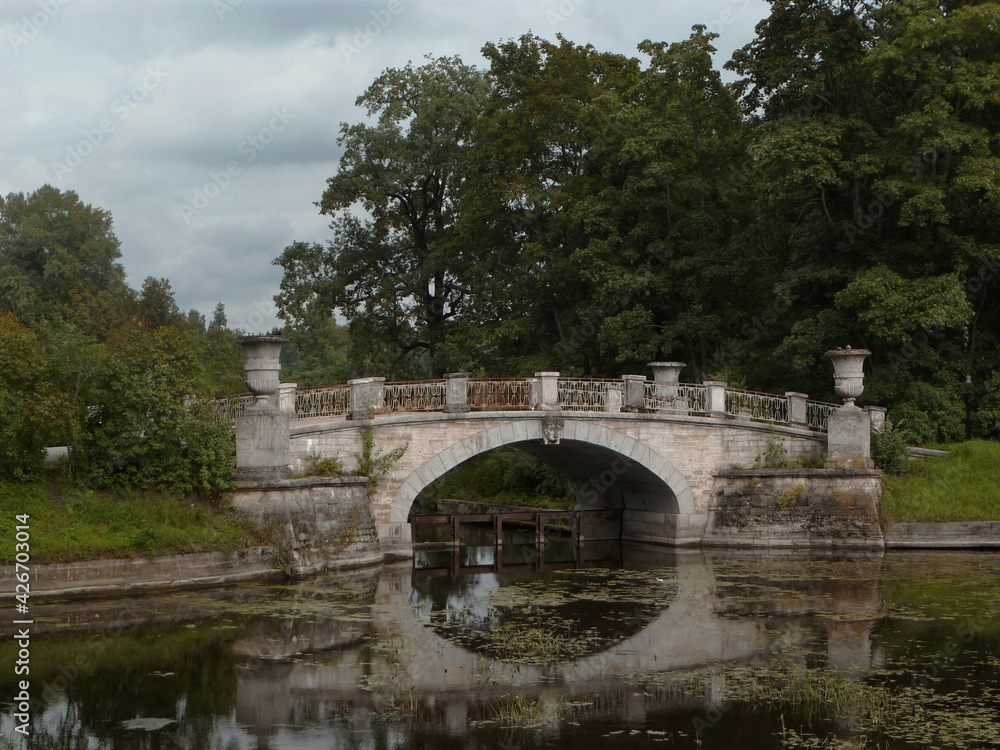 Fototapeta premium old stone bridge in the park