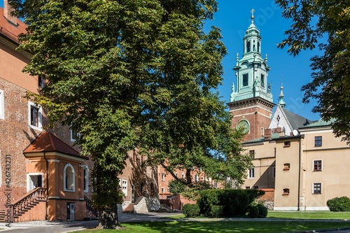 Obraz na płótnie budynki parafii wawelskiej w salonie