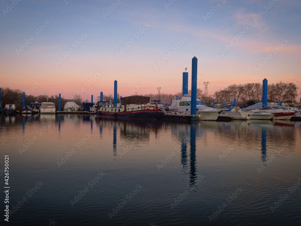 Fototapeta premium Port de plaisance à Mâcon