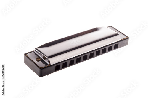 Approach to a silvery metal harmonica