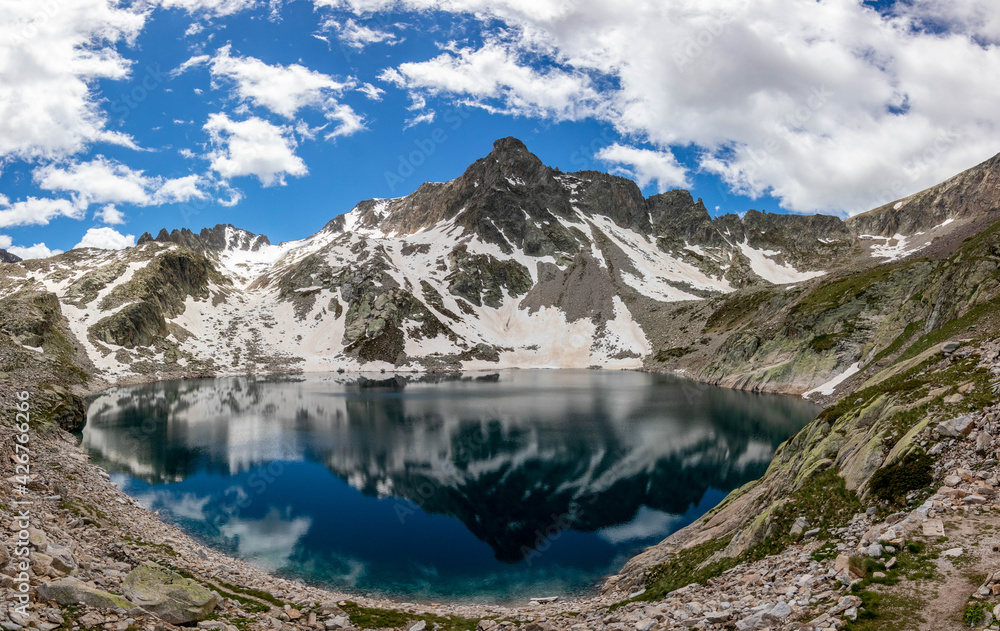 lago alpino lago alpino