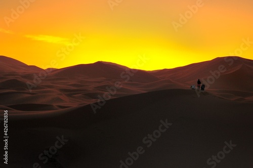 モロッコのサハラ砂漠、メルズーカ砂丘