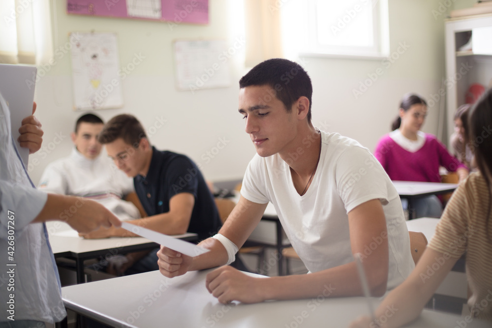 Fototapeta premium This grade is no good.