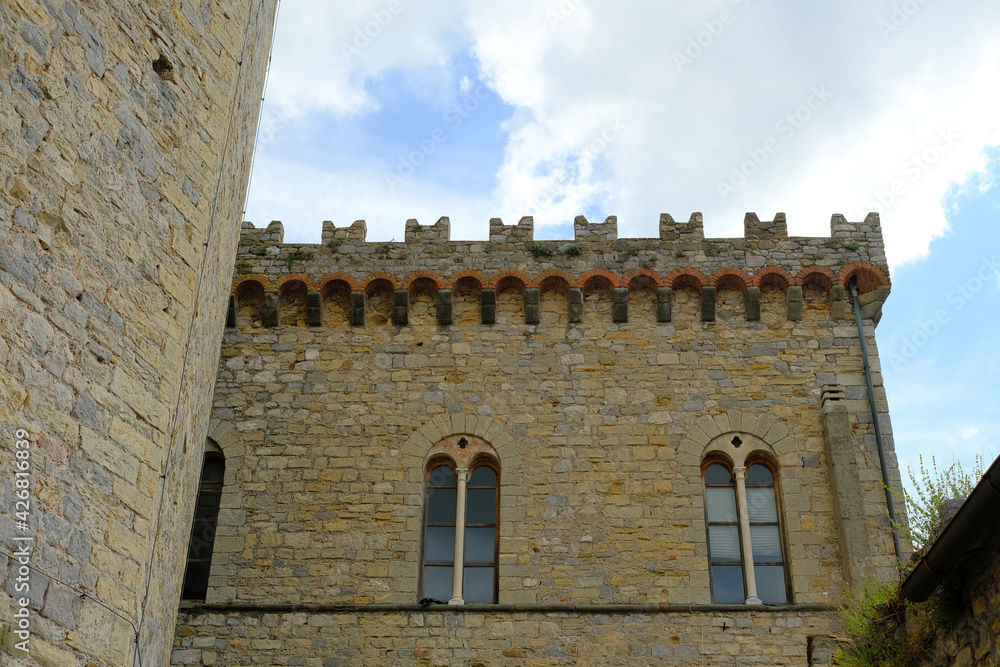 Il castello di Arcola in provincia di La Spezia.