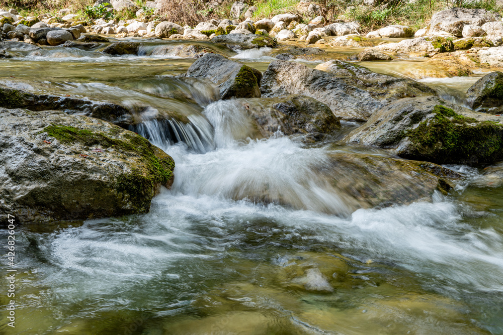 Wasserkaskaden an einem Wildbach Wasserkaskaden an einem Wildbach