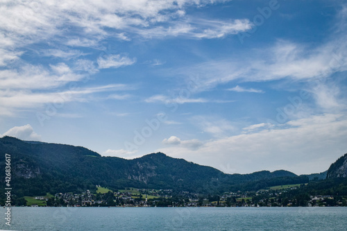 Wallpaper Mural ザルツカンマングート地方とハルシュタット湖を周遊する。 Torontodigital.ca