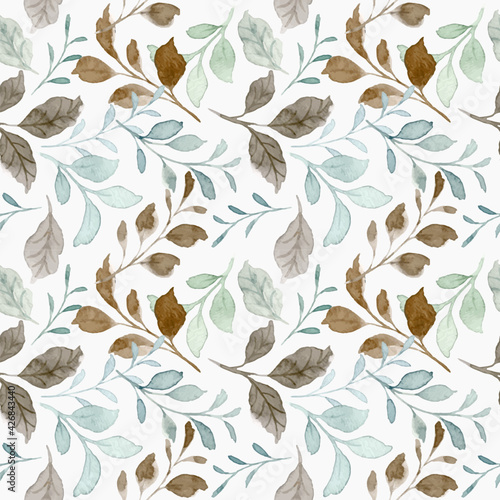 Seamless pattern of autumn leaves watercolor