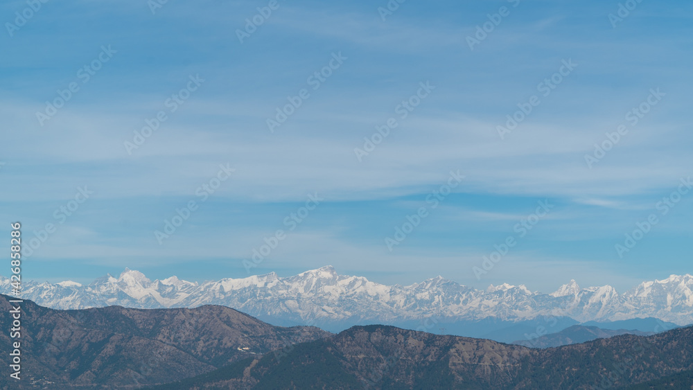 Fototapeta premium snow capped mountains
