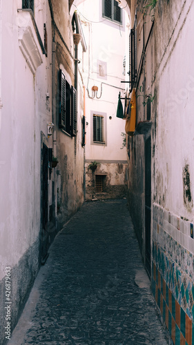 alley of Vietri in Amalfi coast, Italy © karzof pleine
