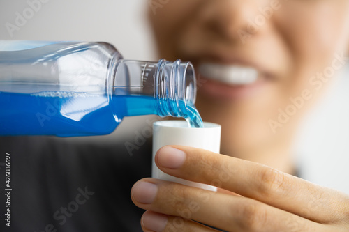 Photos African American Gargle Mouth Antiseptic