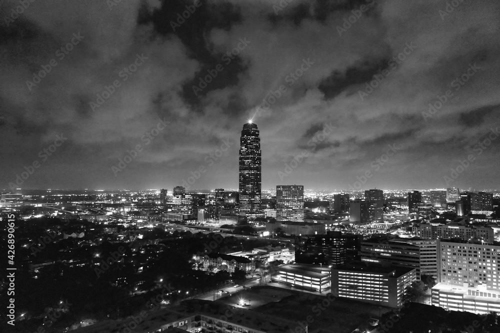 Fototapeta premium Williams Tower Beacon at Night Houston Texas
