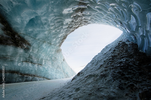 Fototapeta Naklejka Na Ścianę i Meble -  Castner Glacier Ice Cave on Richardson Hwy, Alaska