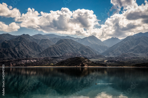 lake and mountains © Batteristafoto